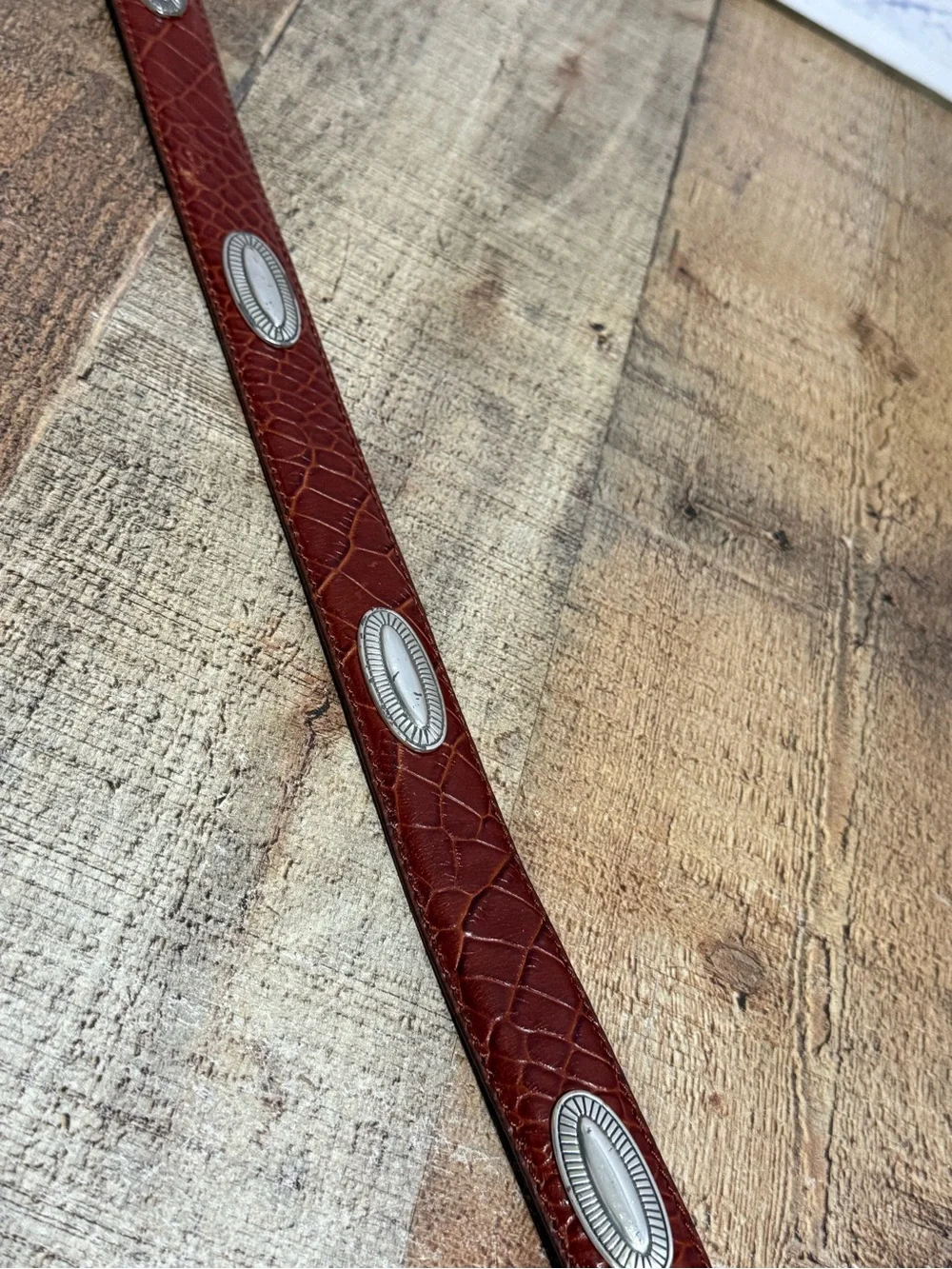 Aquarius Golf Belt Men's 34 Genuine Leather Reddish Brown  Silvertone Medallion